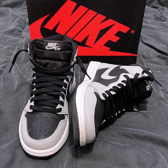 —SOLD— Jordan 1 shadow 2.0 ——SOLD—— - Picture 2 of 5